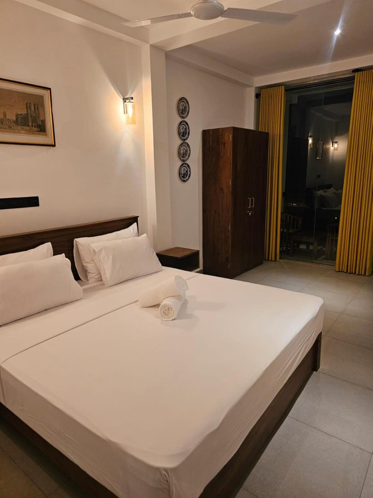 Kings Bay Beach Resort Галле Экстерьер фото